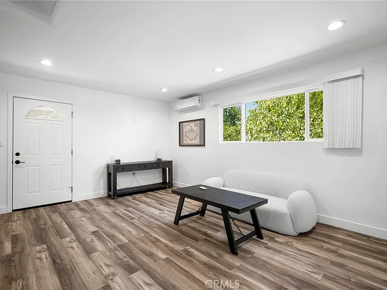 7823 Ampere Ave — Photo 5
