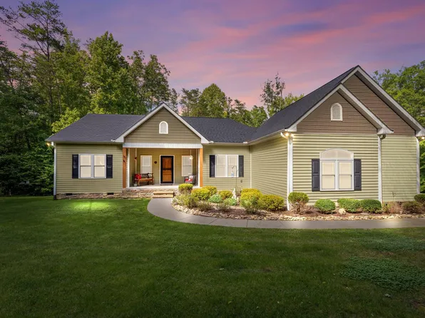 29 Summer Oak Dr, Roxboro, NC 27574