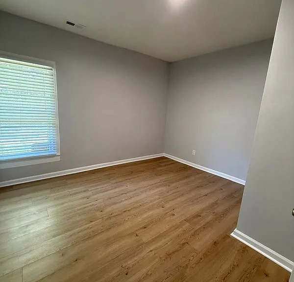 612 Wise Ave — Photo 8