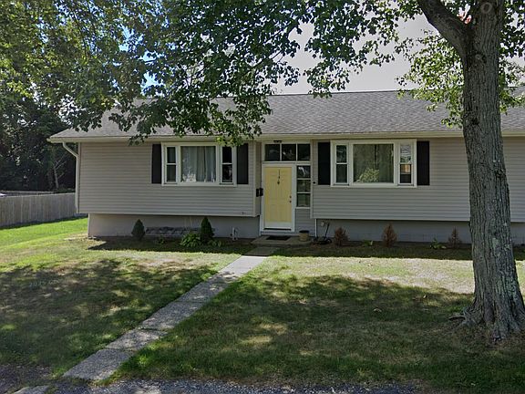 4th image of 5 Maine Ave #A