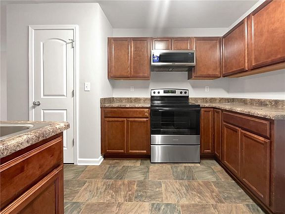 2nd image of 6247 Ellenwood Dr