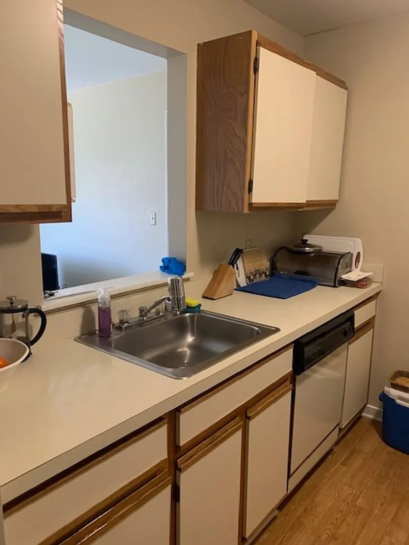 Building Photo - 303 White St #302