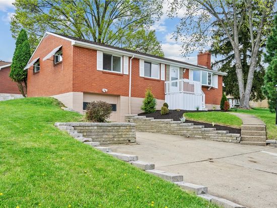 5176 Caste Dr, Pittsburgh, PA 15236