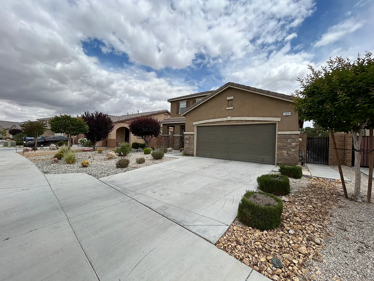 Building Photo - 14991 Mandalay Ln