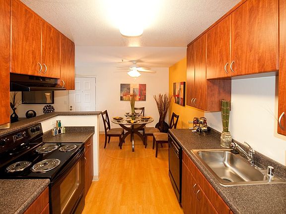 One Bedroom Kitchen