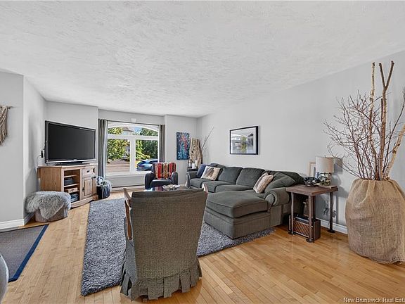4th image of 149 Royal Oaks Blvd