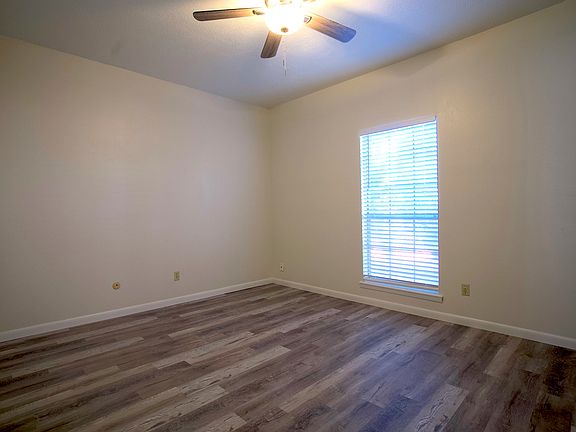 5th image of 1509 Montana Ave #14