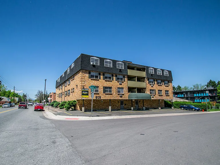 Dexter Street Apartments — Photo 1