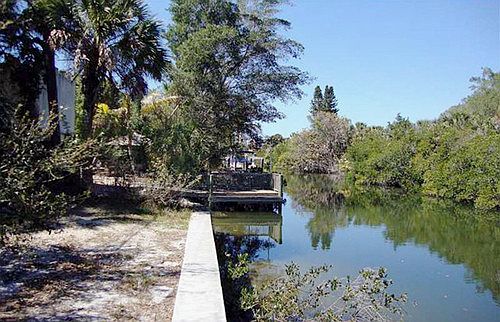 1st image of 505 Avenida De Mayo