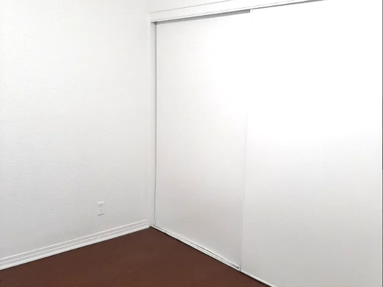 734-736 E 80th St — Photo 5