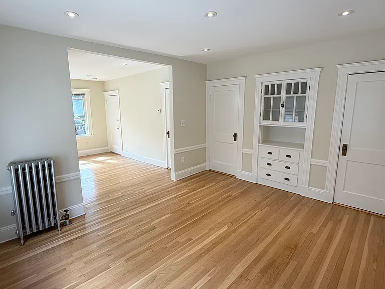29 Beecher St #2 — Photo 5