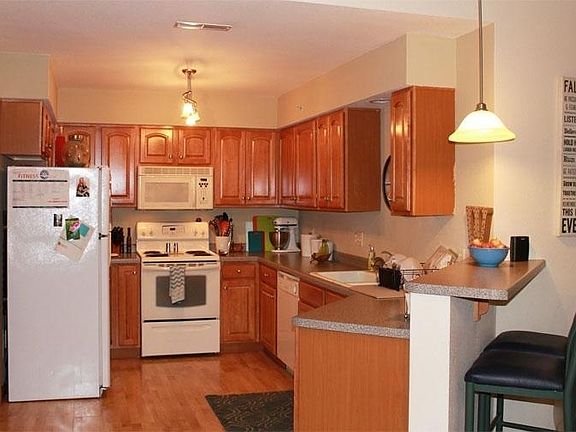 3rd image of 530 Windstone Dr