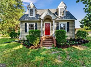 16223 Melville Ln, Bowling Green, VA 22427