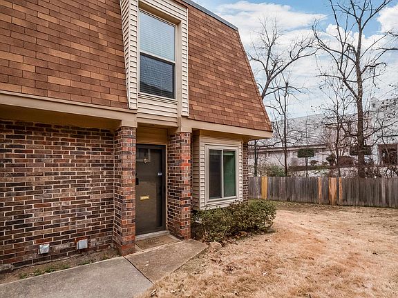 2nd image of 1896 Poplar Woods Cir E APT 6