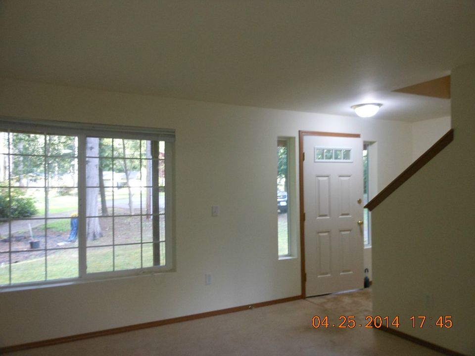 1st image of 51 E McLane Pl