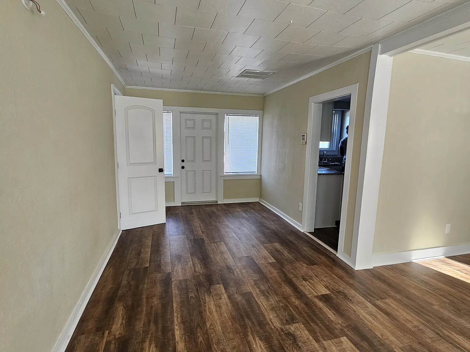 2 bed, 1392 sqft, $2,200 — Photo 4