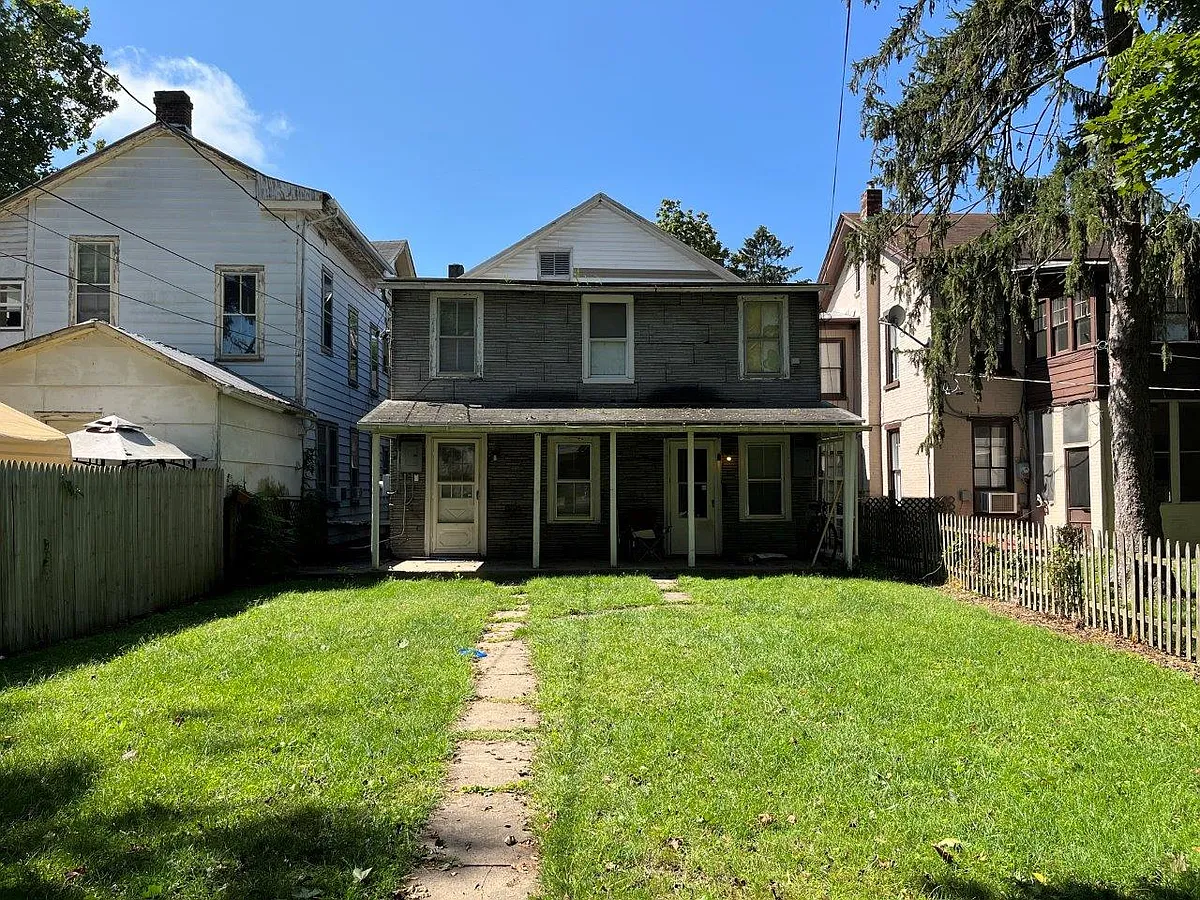 Building Photo - 222 N 3rd St