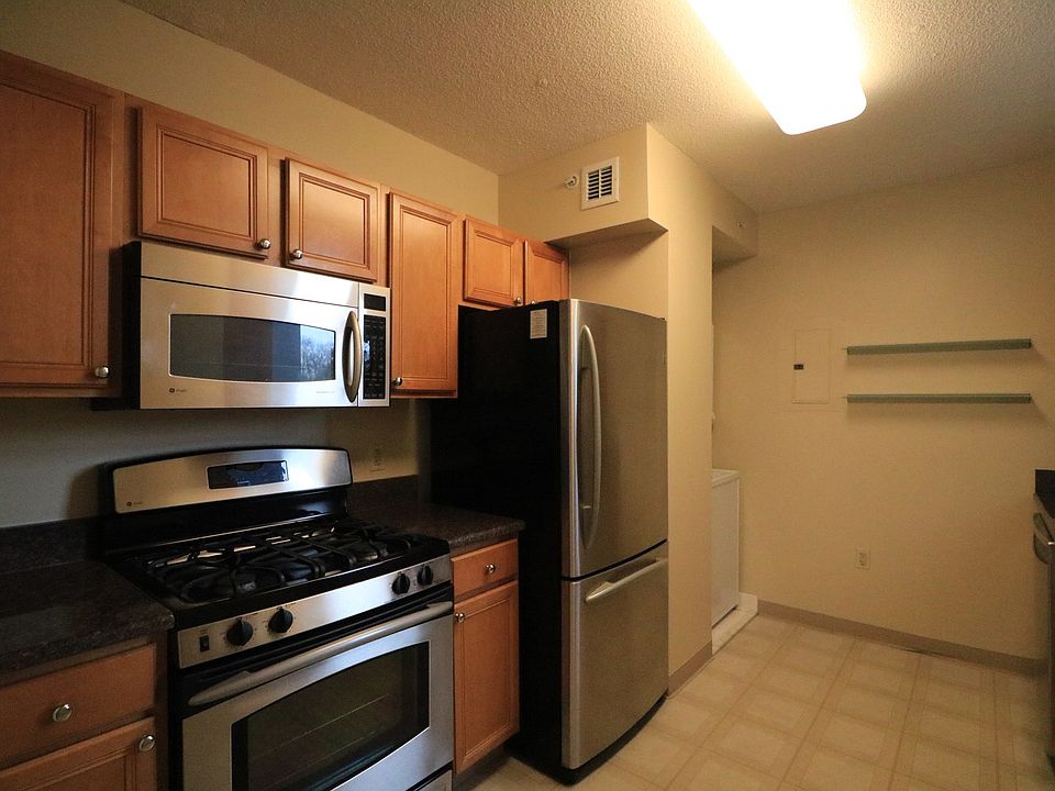 1st image of 7111 Woodmont Ave APT 418