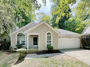 7806 Royce Hall Ln, Charlotte, NC 28216