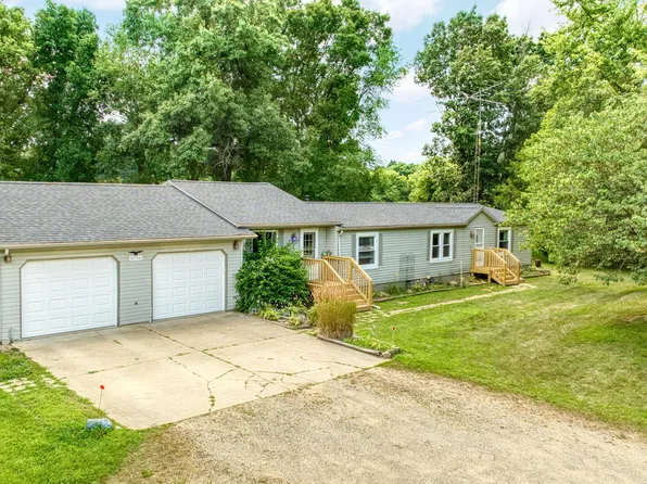 8756 Portage Lake Rd, Munith, MI 49259