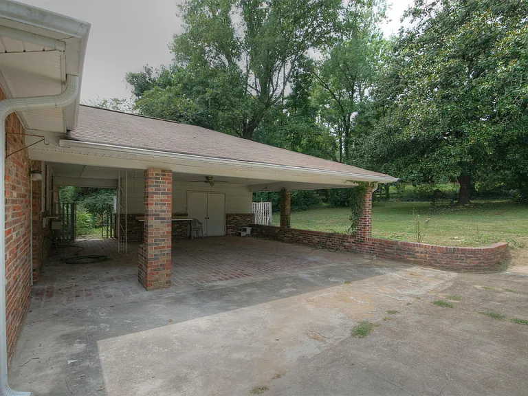 7620 Charlotte Dr SW — Photo 22