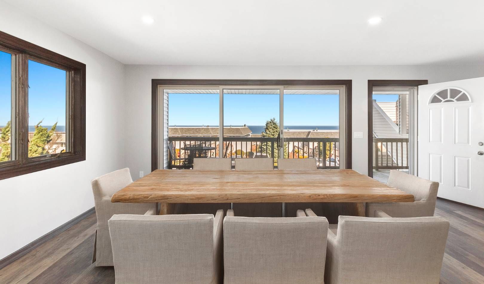 3007 Bluffs Dr S in Baiting Hollow Out East