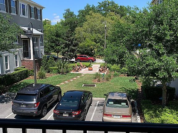 5th image of 117 Boardwalk Ave