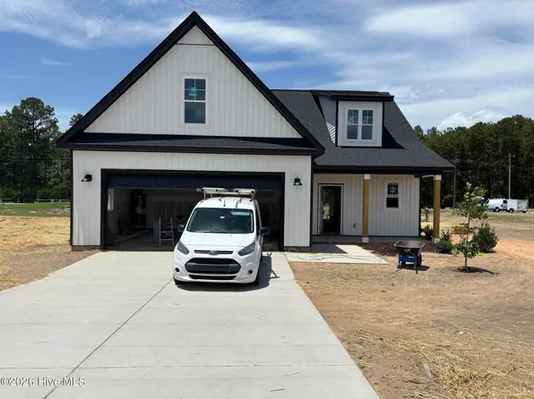 400 Mossy Cup Lane, Aberdeen, NC 28315