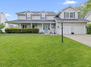 503 Jeffery Dr, Mahomet, IL