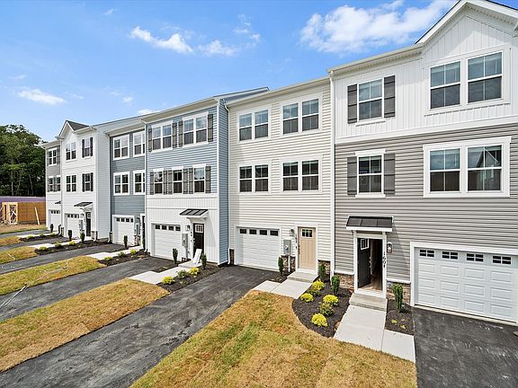 2nd image of 162 Munsee Cir