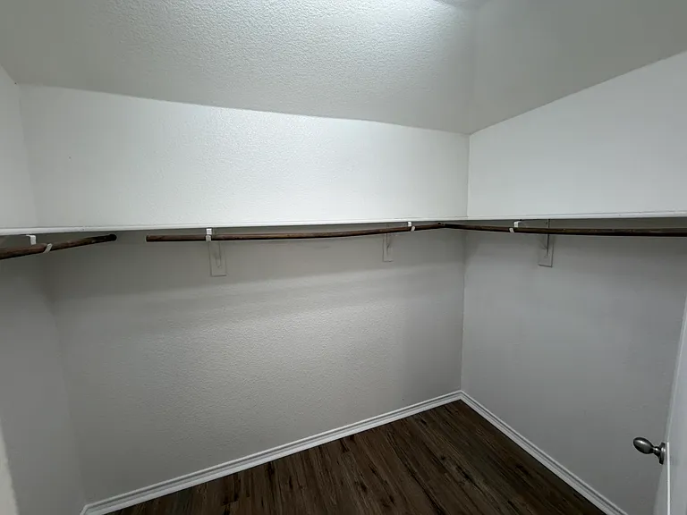 1101 Northampton St — Photo 16