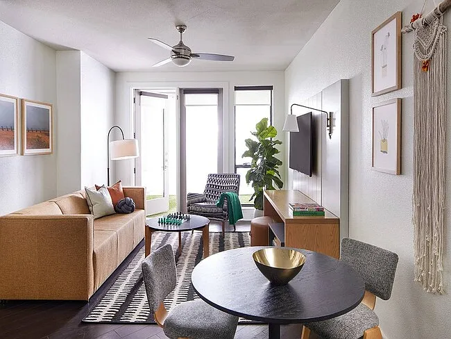 Apartment for Rent — Photo 2
