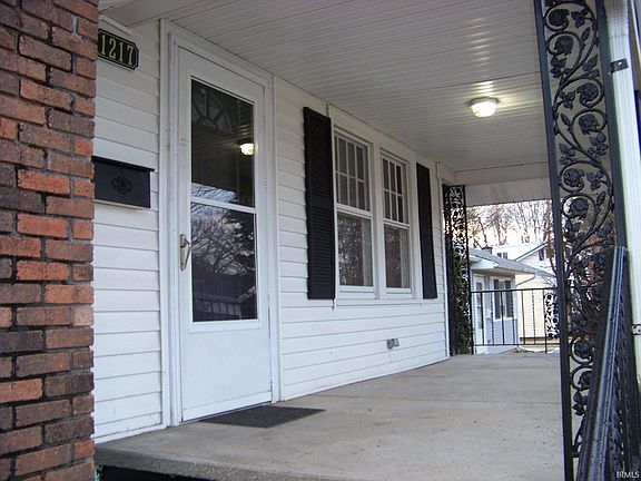 3rd image of 1217 Bower St