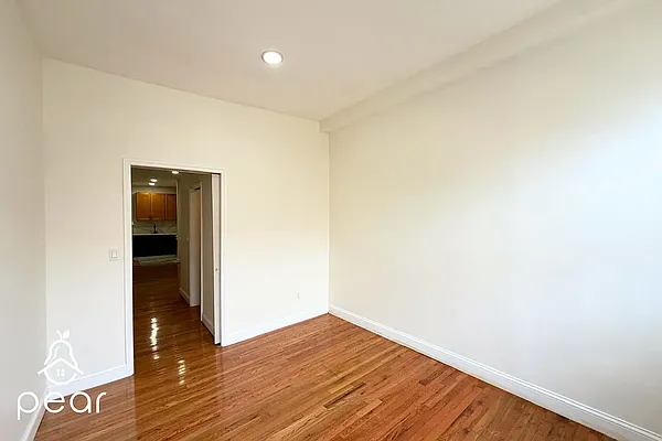 Bedroom, photo 3