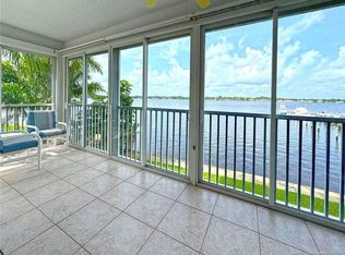 1868 SW Palm City Rd APT 201, Stuart, FL 34994