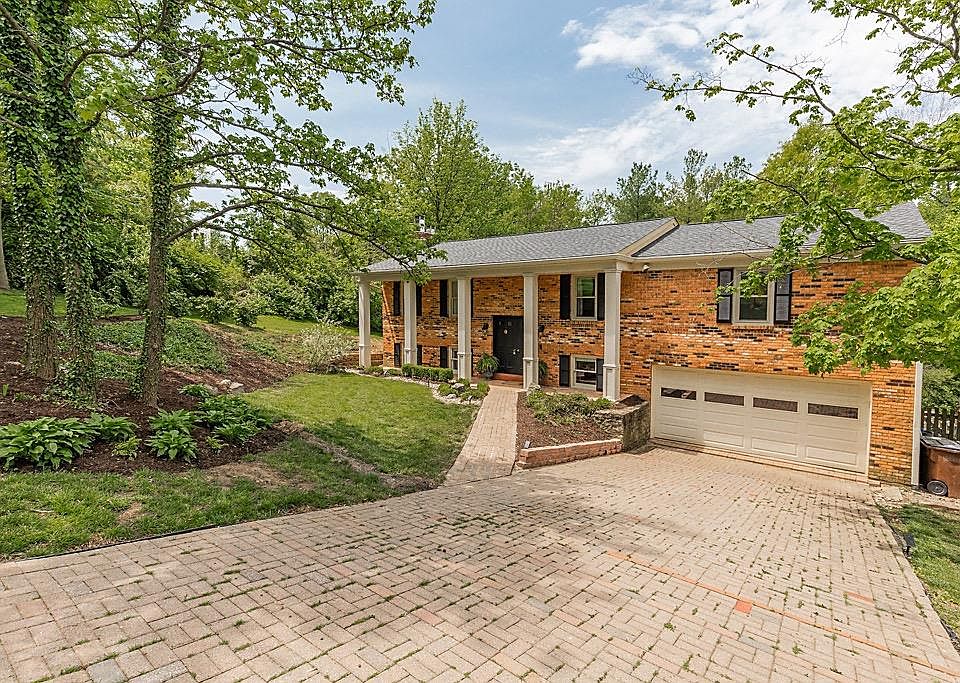 1st image of 985 Birney Ln