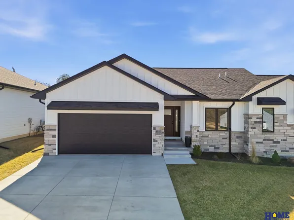 6835 Weigel Bay, Lincoln, NE 68516