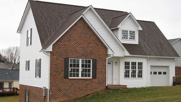 1st image of 120 Kays Dr