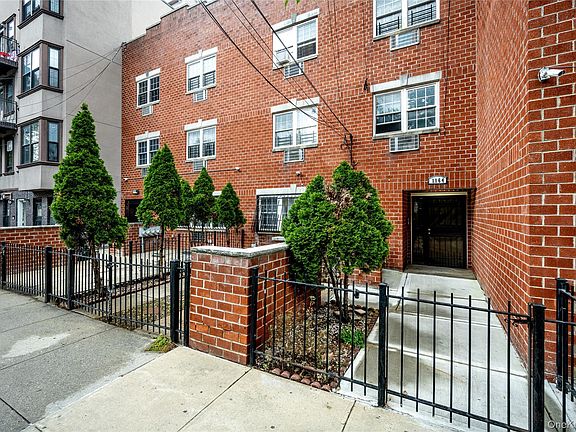 2nd image of 1164 Union Avenue