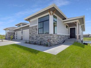 112 NW Sunrise Dr, Waukee, IA 50263
