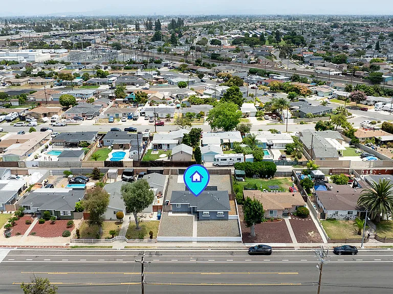 13192 Edwards St — Photo 28