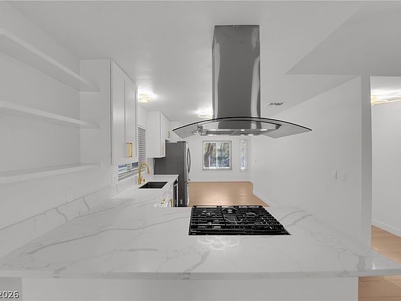 3rd image of 2353 Moorpark Way