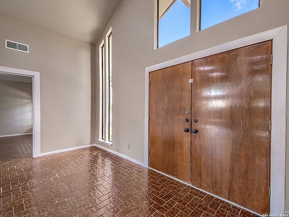 5th image of 8302 WINDWAY DR