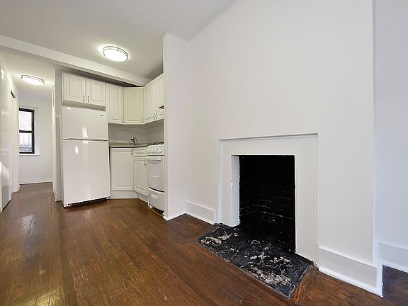 2nd image of 58 W 8th St APT 4F