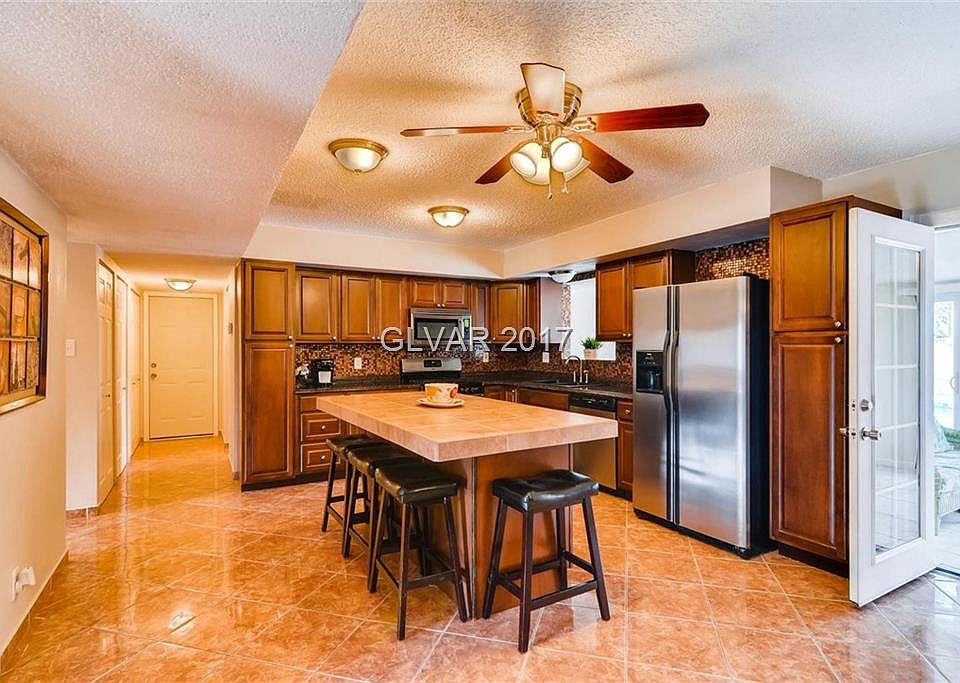 1st image of 3938 Acapulco Ave