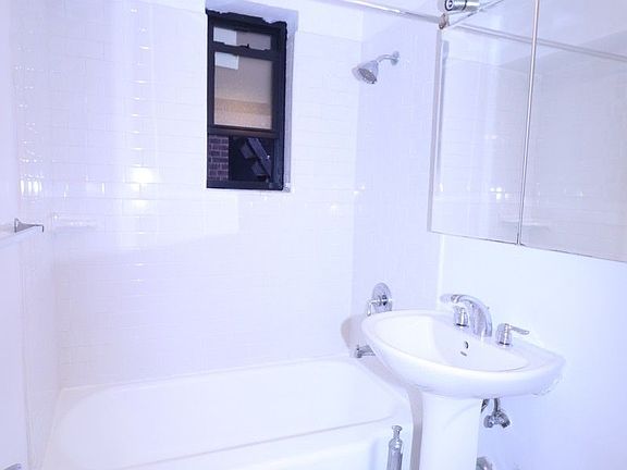 5th image of 143-45 Sanford Ave #S206
