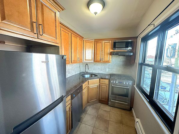 55 Tulip Avenue Building 2 Apt 7, Floral Park, NY 11001