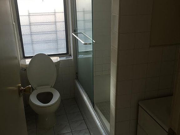 4th image of 250 Hawthorne St APT 2C