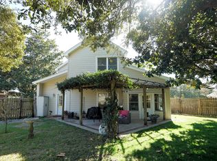 160 Wynnehaven Beach Rd, Mary Esther, FL 32569