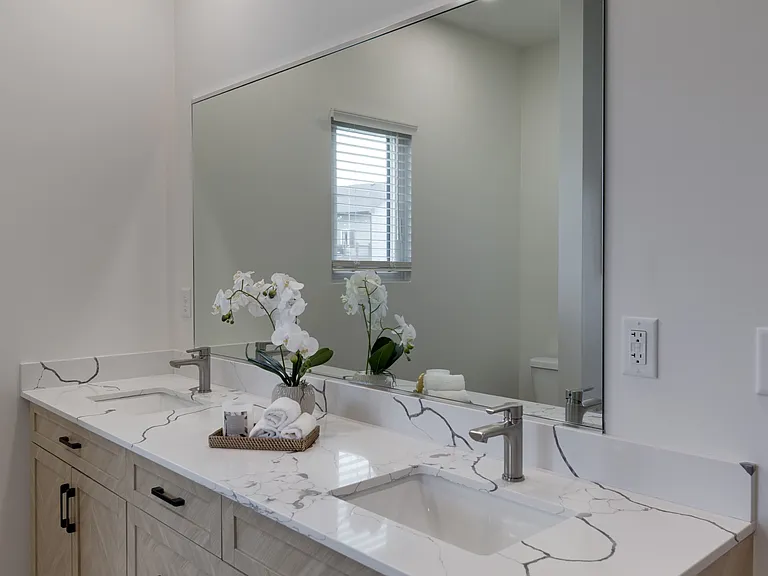 2336 N Stonecress St — Photo 15